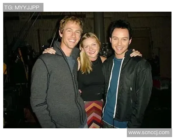 维尼琼斯的传奇人生与音乐旅程:从街头艺人到全球音乐巨星的蜕变故事 维尼琼斯的传奇人生与音乐旅程:从街头艺人到全球音乐巨星的蜕变故事